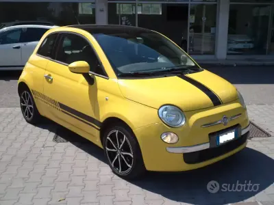 Usado Fiat 500 Lounge 69 CV (50 kW) 2010 Amarillo Berlina