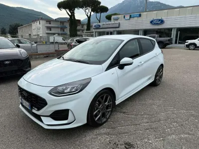 Usata Ford Fiesta ST-Line 125 CV (91 kW) 2023 Frozen white Utilitaria