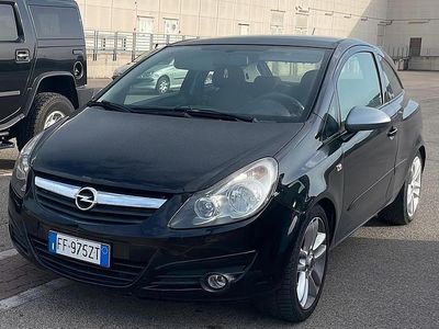 Usata Opel Corsa Sport 90 CV (66 kW) 2007 Nero Utilitaria