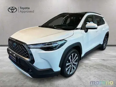 Begagnad Toyota Corolla Cross Lounge 197 HK (144 kW) 2023 Vit SUV