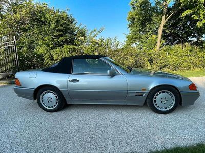 Usata Mercedes SL500 333 CV (244 kW) 1992 Grigio Cabrio