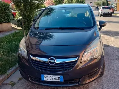Usata Opel Meriva Cosmo 95 CV (69 kW) 2016 Grigio Monovolume