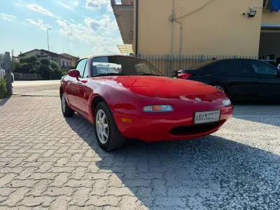 Usata Mazda MX5 90 CV (66 kW) 1997 Rosso Cabrio