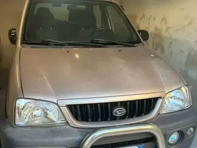 Usata Daihatsu Terios 117 CV (86 kW) 2001 Marrone SUV