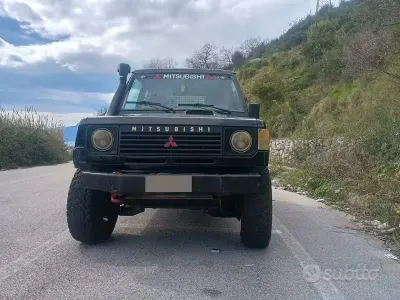 Usata Mitsubishi Pajero 95 CV (69 kW) 1989 Nero SUV