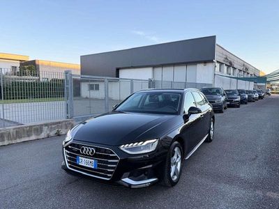 Usata Audi A4 Advanced 204 CV (150 kW) 2023 Brillantschwarz Station wagon