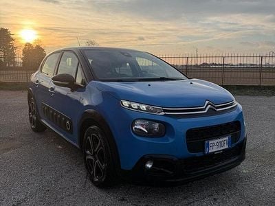 Begagnad Citroën C3 PureTech 2018 Blå Halvkombi