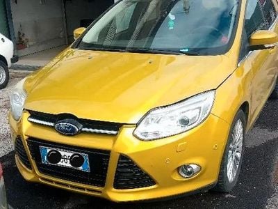 Usata Ford Focus Titanium 116 CV (85 kW) 2011 Giallo Berlina