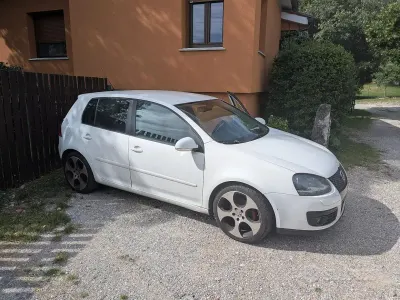 Usata VW Golf VI 140 CV (102 kW) 2008 Bianco Utilitaria