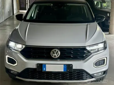 Usata VW T-Roc 150 CV (110 kW) 2018 Bianco SUV
