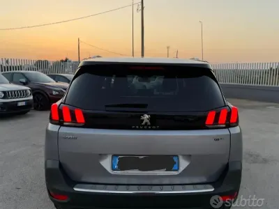 Usata Peugeot 5008 GT-line 131 CV (96 kW) 2018 Grigio SUV
