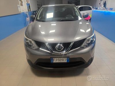 Usata Nissan Qashqai Visia 110 CV (80 kW) 2017 Grigio SUV