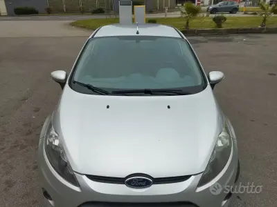 Usata Ford Fiesta 75 CV (55 kW) 2011 Berlina