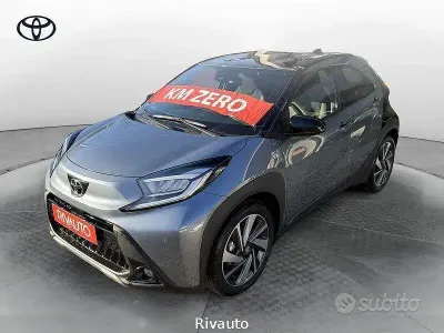 Neu Toyota Aygo X Lounge 72 PS (52 kW) 2025 Blau SUV