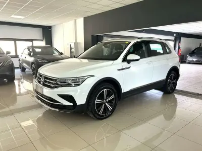 Usata VW Tiguan Elegance 150 CV (110 kW) 2021 Bianco SUV