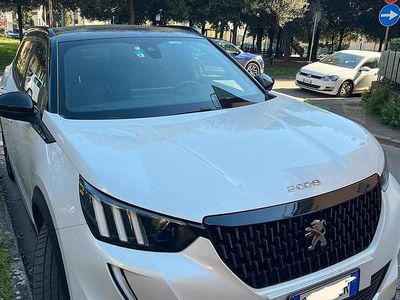 Usado Peugeot 2008 GT-line 131 HP (96 kW) 2020 Branco SUV