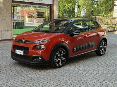Begagnad Citroën C3 Shine 99 HK (72 kW) 2017 Röd Sedan