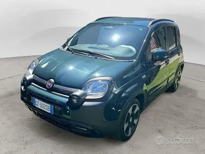Usata Fiat Panda Cross Cross 69 CV (50 kW) 2025 Verde Utilitaria