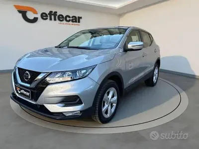 Usado Nissan Qashqai 116 HP (85 kW) 2020 Cinzento SUV