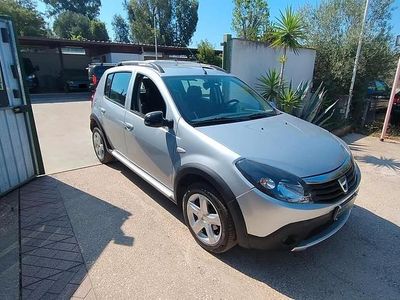 Usata Dacia Sandero Stepway 88 CV (64 kW) 2012 Argento Utilitaria