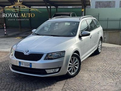 Usata Skoda Octavia Executive 110 CV (80 kW) 2017 Grigio Station wagon