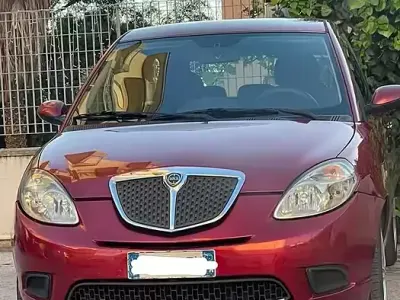 Usata Lancia Ypsilon 90 CV (66 kW) 2007 Rosso Utilitaria