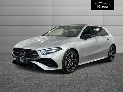 Nuova Mercedes A180 116 CV (85 kW) 2025 Grigio montagna Berlina