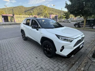 Usata Toyota RAV4 Hybrid Style 185 CV (136 kW) 2021 SUV