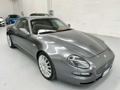 Begagnad Maserati Coupé 390 HK (286 kW) 2002 Grå Sportkupé