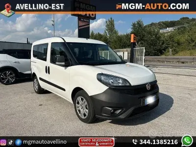 Usata Fiat Doblò 90 CV (66 kW) 2022 Bianco Monovolume