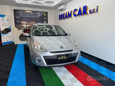 Usata Renault Clio II 75 CV (55 kW) 2010 Gray Berlina