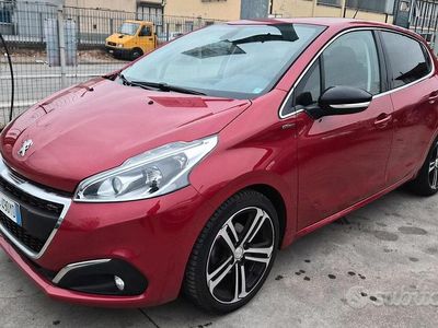 Rosso Usata 2016 Peugeot 208 GT-line Utilitaria | 6590 € (Buon prezzo)