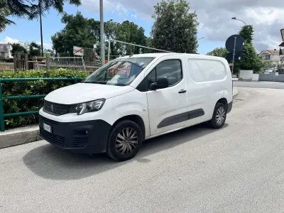 Usata Peugeot Partner 102 CV (75 kW) 2020 Monovolume