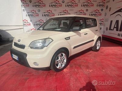 Usata Kia Soul Active 128 CV (94 kW) 2011 Beige SUV