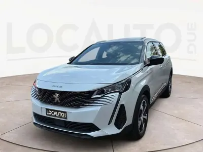 Usata Peugeot 5008 GT 131 CV (96 kW) 2022 Bianco SUV