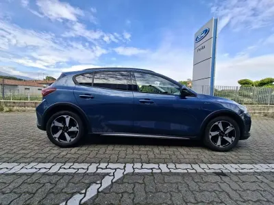 Usata Ford T Active 125 CV (91 kW) 2024 Blu SUV