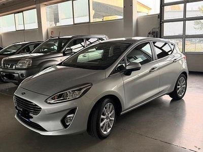 Usata Ford Fiesta Titanium 86 CV (63 kW) 2018 Grigio Utilitaria