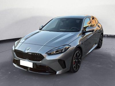 Begagnad BMW 118 M Sport 150 HK (110 kW) 2025 Grå Halvkombi