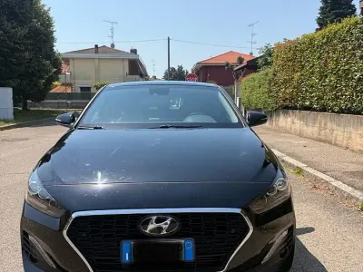Usata Hyundai i30 140 CV (102 kW) 2017 Nero Coupé