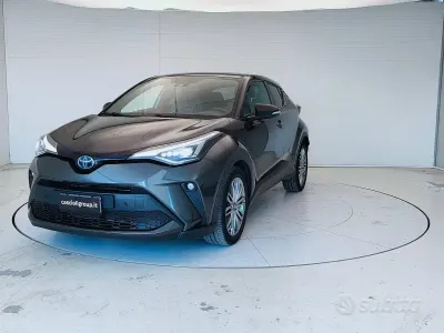 Usata Toyota C-HR Lounge 152 CV (111 kW) 2023 Grigio SUV