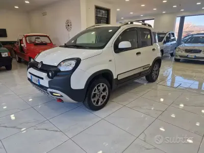 Usata Fiat Panda Cross Cross 85 CV (62 kW) 2019 Bianco Utilitaria