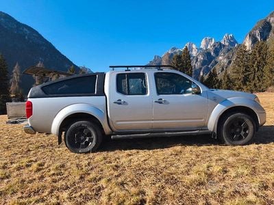 Begagnad Nissan Navara 2006 Grå Pickup