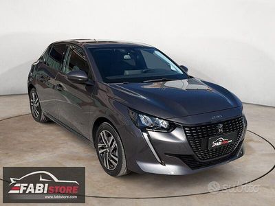 Usata Peugeot 208 Allure 101 CV (74 kW) 2022 Grigio Utilitaria