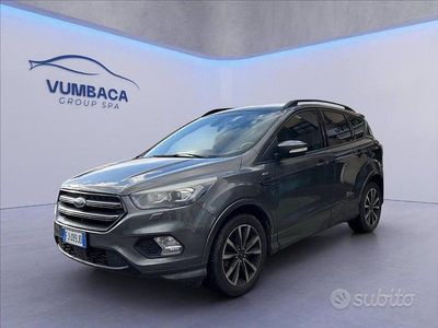 Usata Ford Kuga ST-Line 120 CV (88 kW) 2017 Grigio SUV