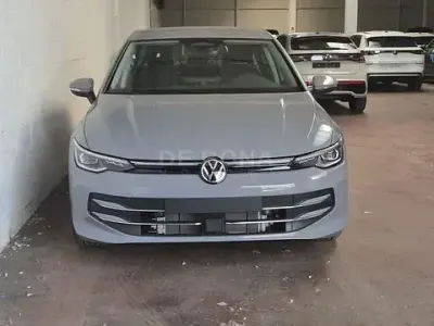 Nuova VW Golf VIII Style 116 CV (85 kW) 2026 Grigio Utilitaria