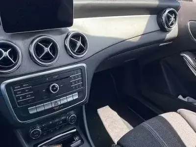 Usado Mercedes GLA200 136 CV (100 kW) 2018 SUV