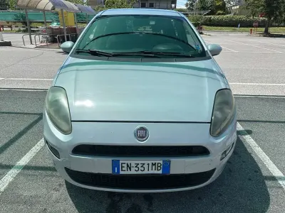 Usata Fiat Punto Lounge 84 CV (61 kW) 2012 Utilitaria