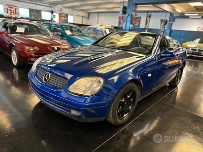 Usata Mercedes SLK200 136 CV (100 kW) 1997 Blu Cabrio
