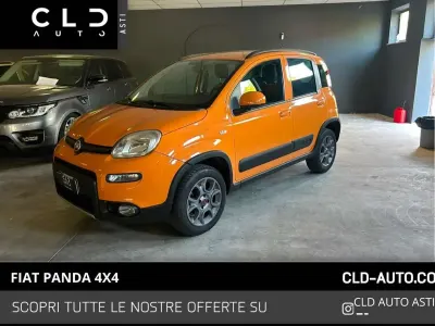 Usata Fiat Panda 4x4 S 75 CV (55 kW) 2013 Arancione Utilitaria