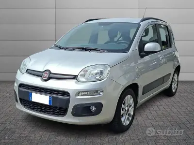 Usata Fiat Panda Lounge 69 CV (50 kW) 2019 Argento Utilitaria
